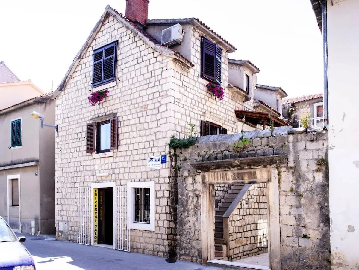 Mediterranean Old House Kastela 0*,  Croatia