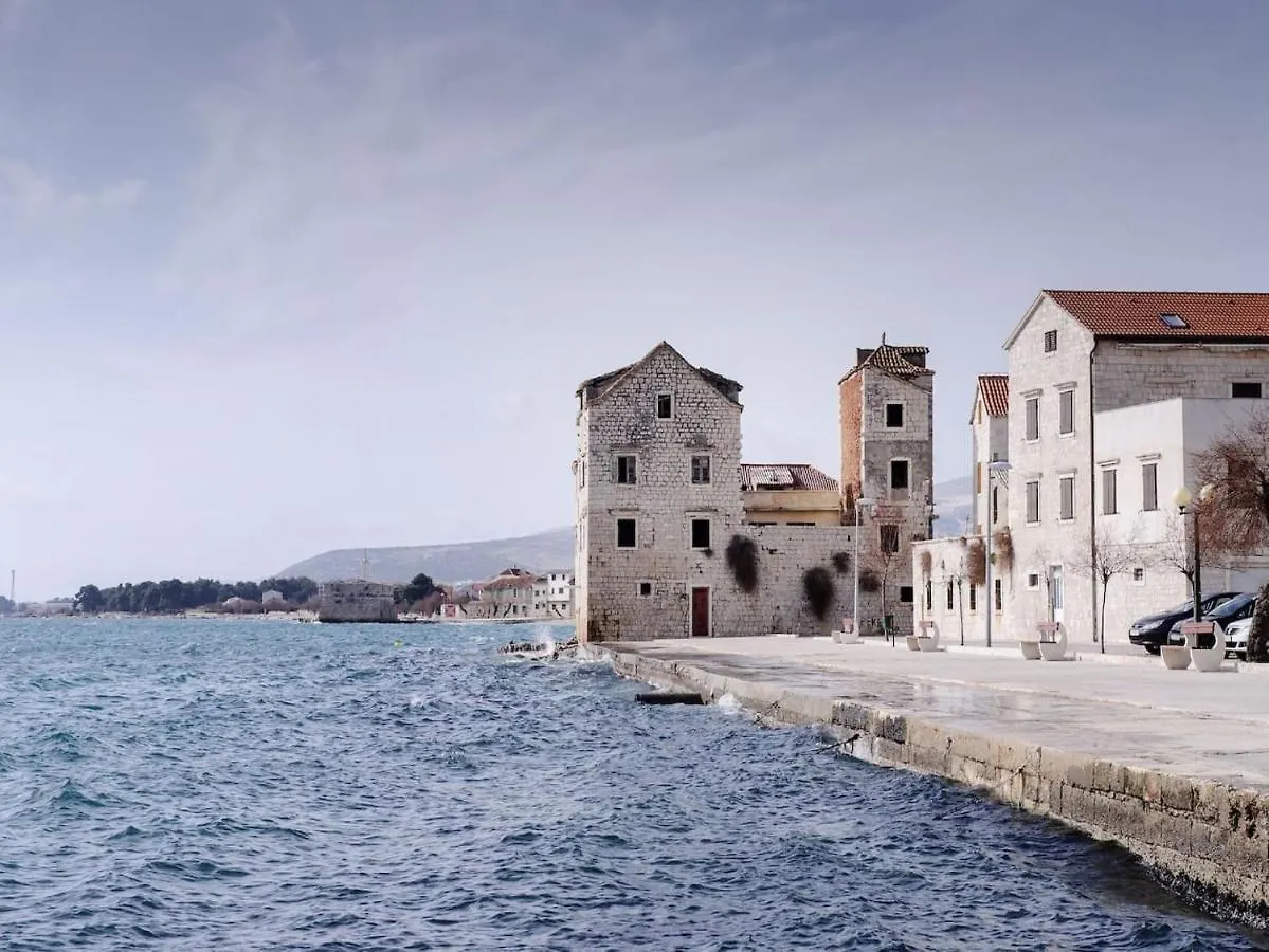 Mediterranean Old House Каштела Хорватия
